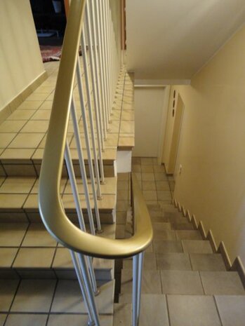 PVC Trapleuningprofiel voor vlakke leuning klassiek F408-030 zandbeige